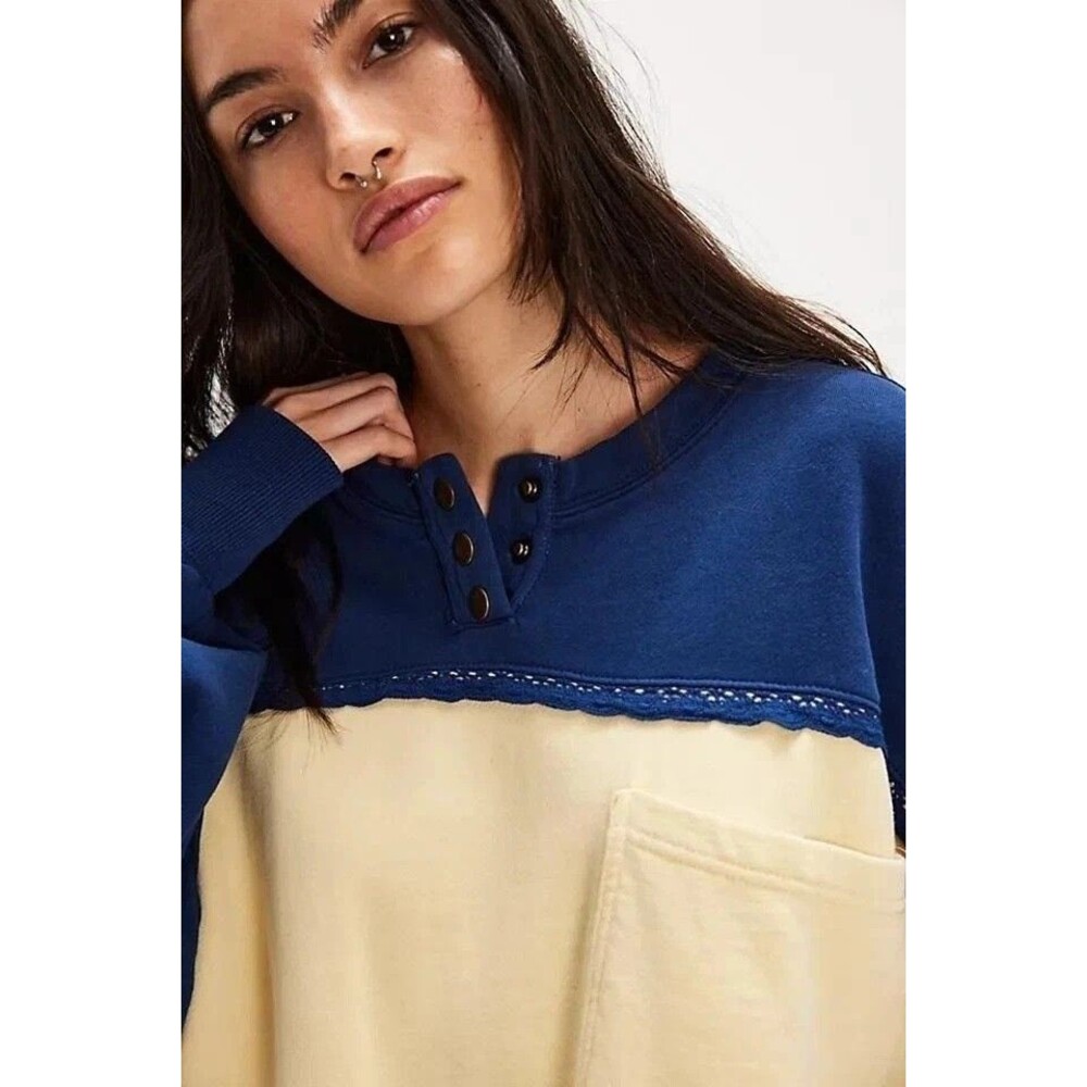Free People Strawberry Sweatshirt Top Pullover Colorblock Ribbed Blue XL 284052 - Picture 4 of 8